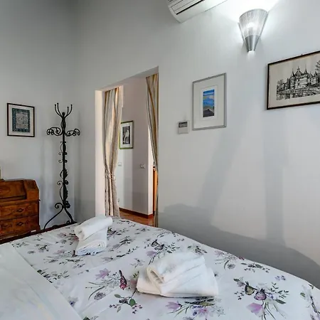 Apartment Arno River Quiet Florence